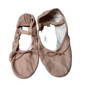 Boch Leather Ballet Shoes . Size 5,5C.